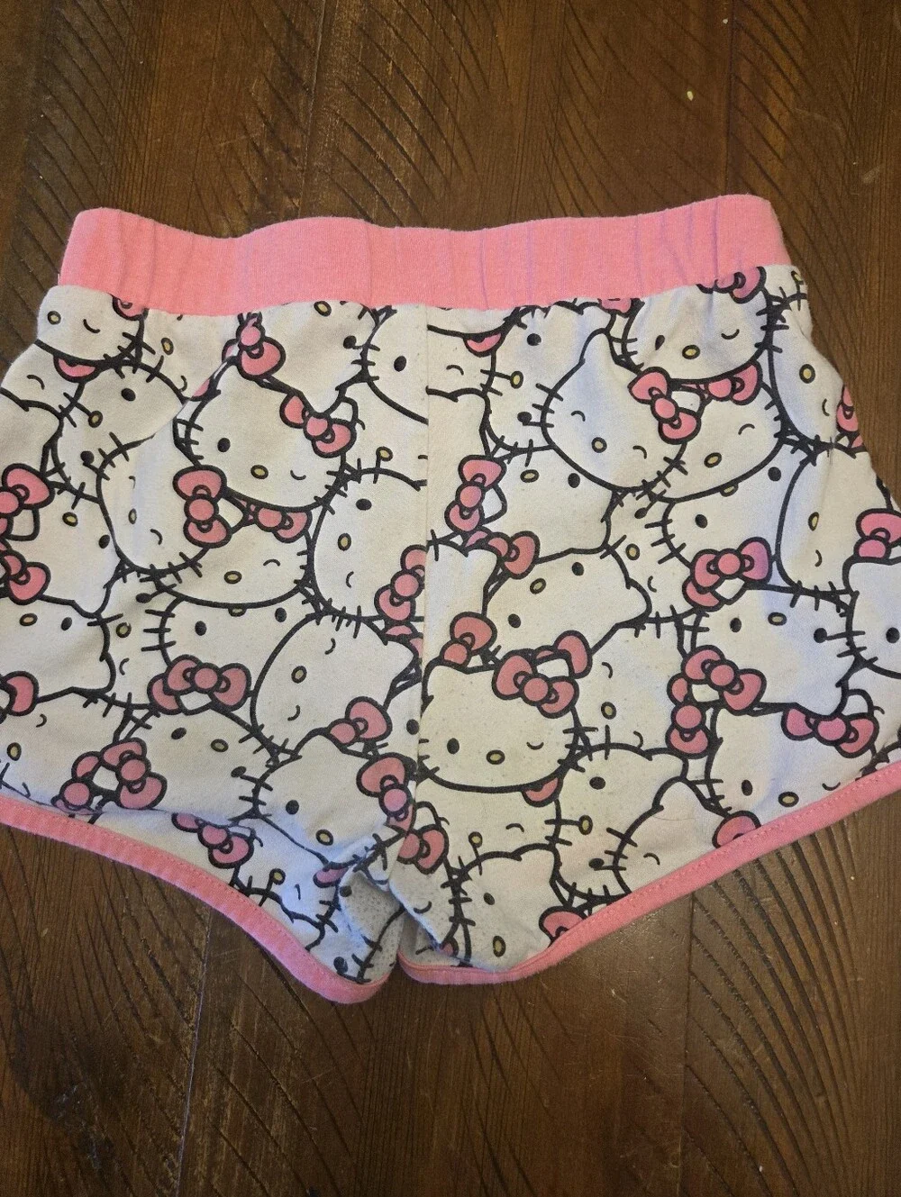 🎉5/$10 Hello Kitty Pink Tank Top and Printed Shorts 5/6
